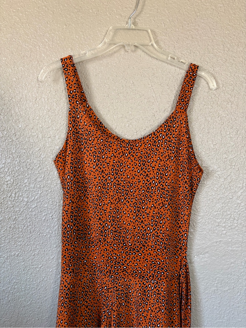 Orange Leopard-Print jumpsuit romper women’s Size M - Picture 3 of 11